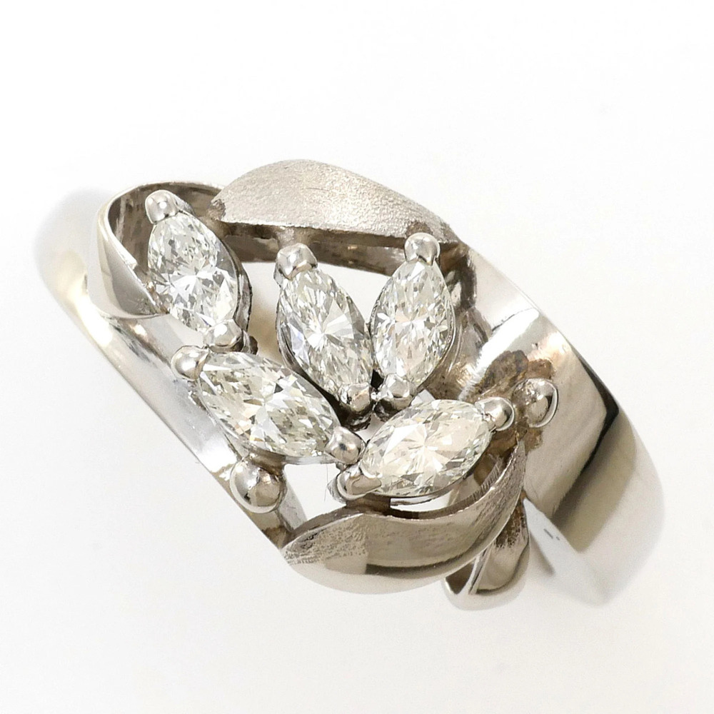 VINTAGE Silver Diamond Ring